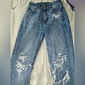 American Eagle High Rise 90’s Boyfriend Jeans